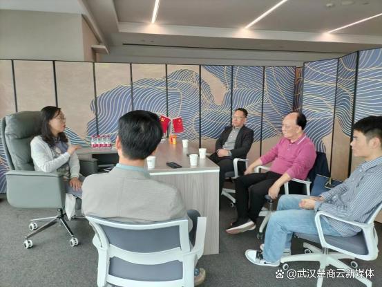 光谷创新企业协会与楚商云新媒体及恒泰智询科技共议创新服务(图2)