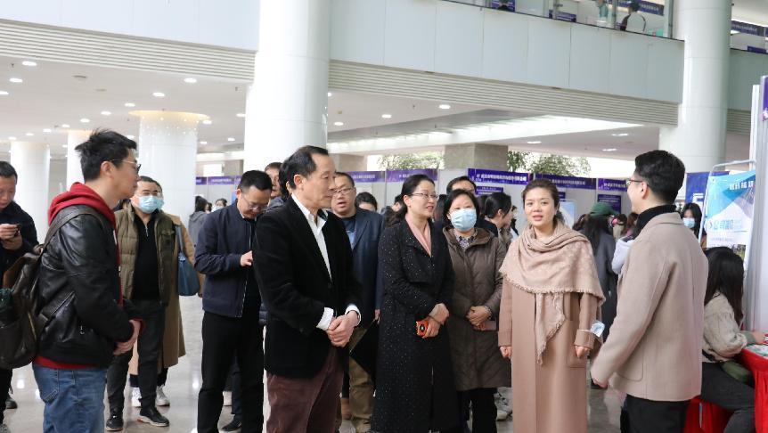 才聚江城 共赢未来——湖北经济学院专场招聘会力揽优秀人才！ (图5)
