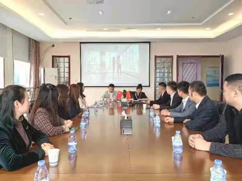 信永中和集团与‘中楚银’金融签署战略合作协议(图1)