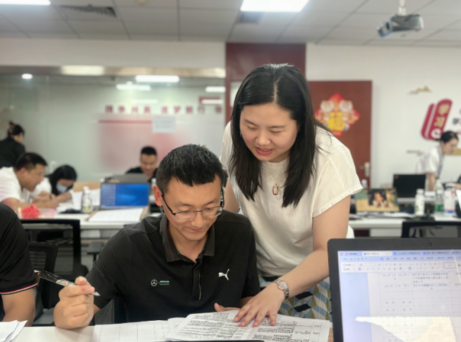 跨领域职称申报遇难题？定制化方案助力技术人才突破晋升瓶颈